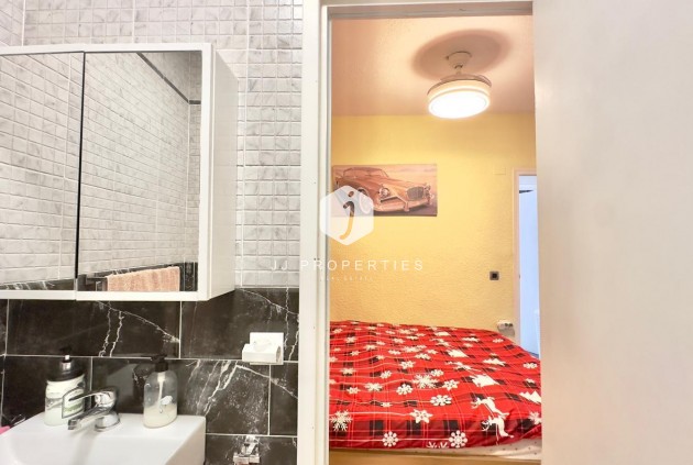 Resale - Chalet -
Torrevieja - La Siesta - El Salado - Torreta