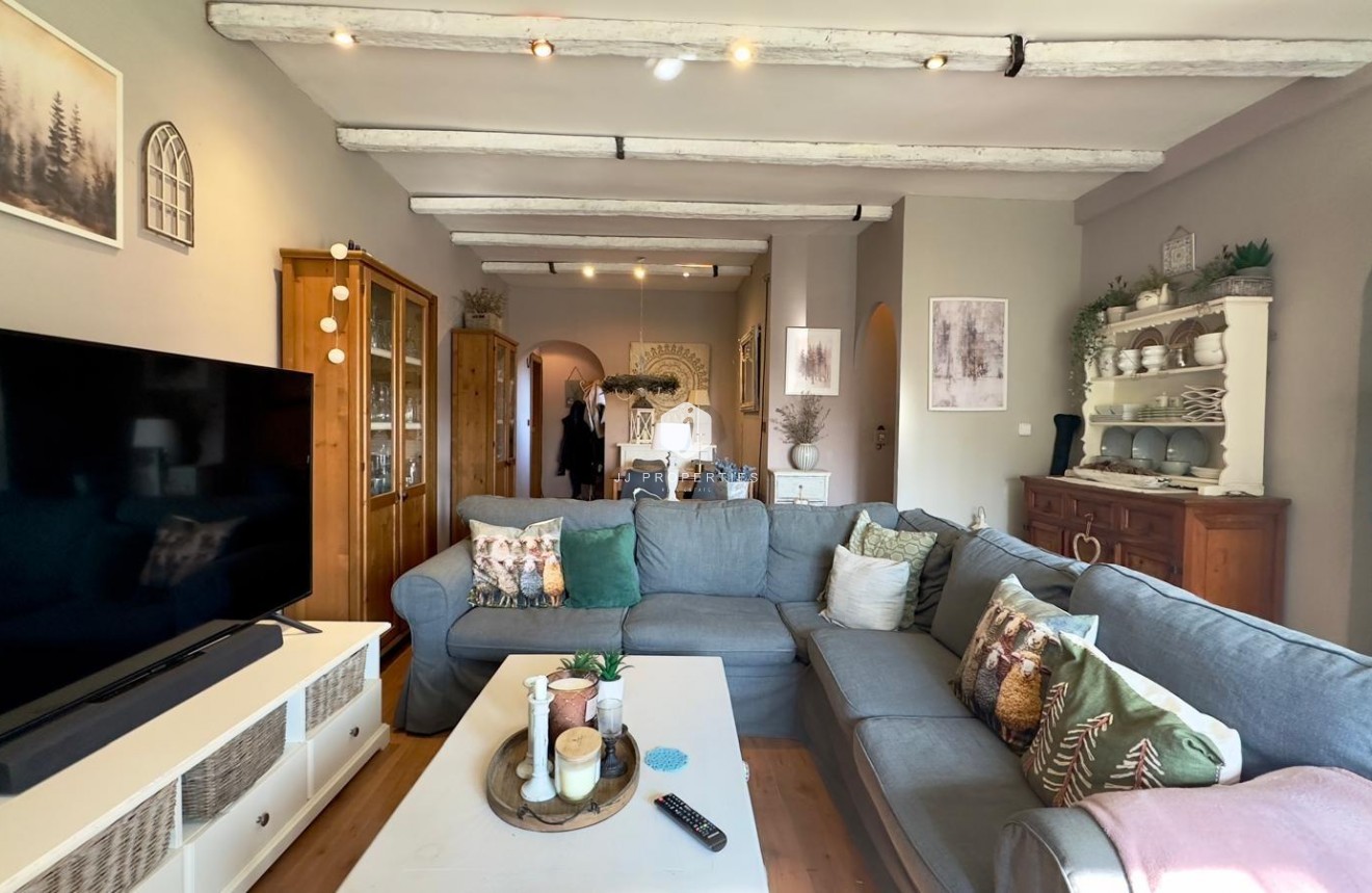 Resale - Villa -
Torrevieja - Torreblanca