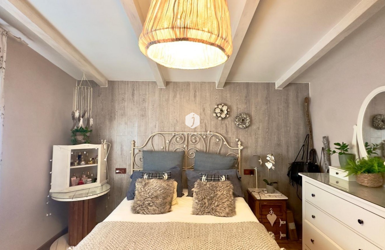 Resale - Villa -
Torrevieja - Torreblanca