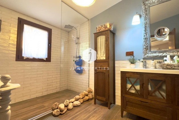 Resale - Villa -
Torrevieja - Torreblanca