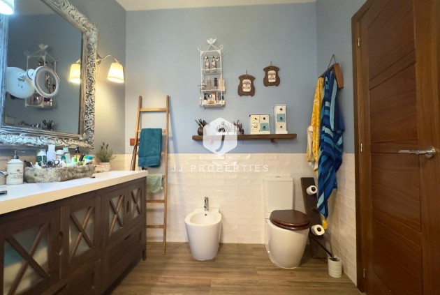 Resale - Villa -
Torrevieja - Torreblanca