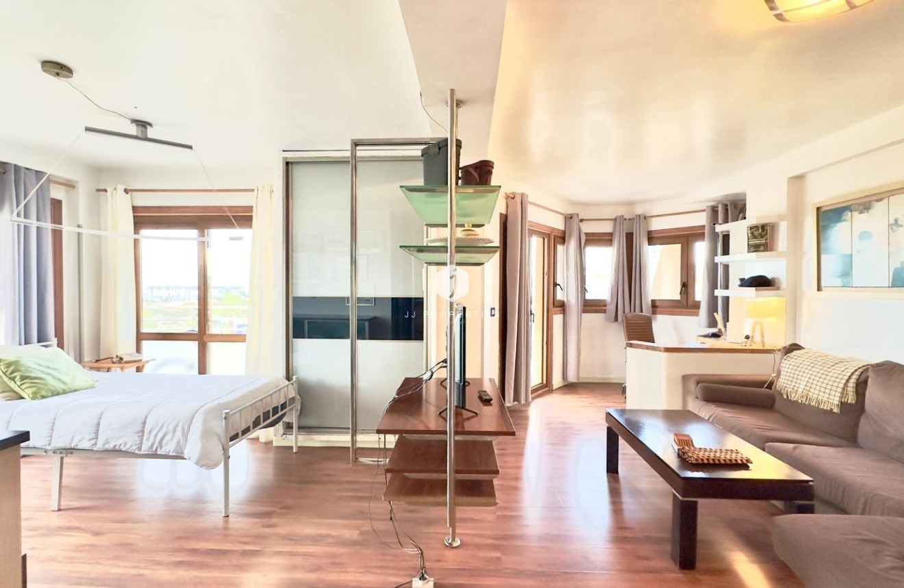 Resale - Apartment / flat -
Torrevieja - La veleta