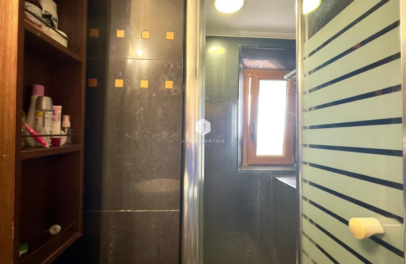 Resale - Apartment / flat -
Torrevieja - La veleta