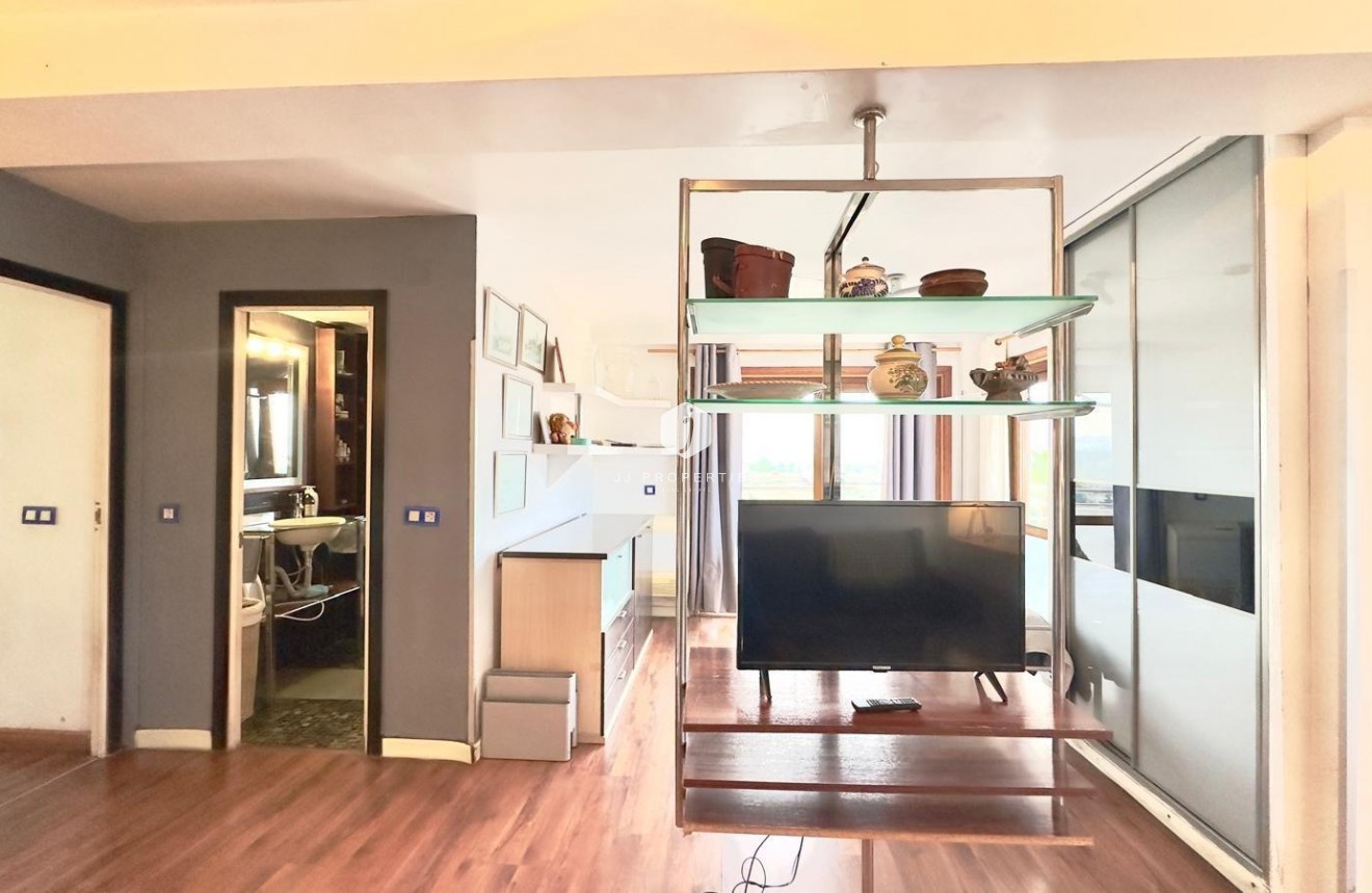 Resale - Apartment / flat -
Torrevieja - La veleta