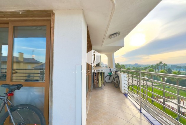 Resale - Apartment / flat -
Torrevieja - La veleta