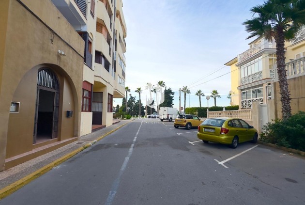 Resale - Apartment / flat -
Torrevieja - La veleta