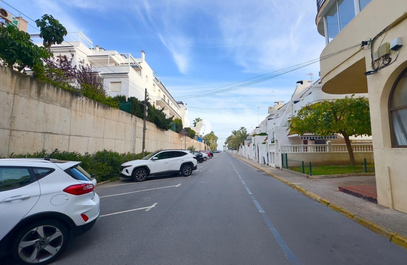Resale - Apartment / flat -
Torrevieja - La veleta