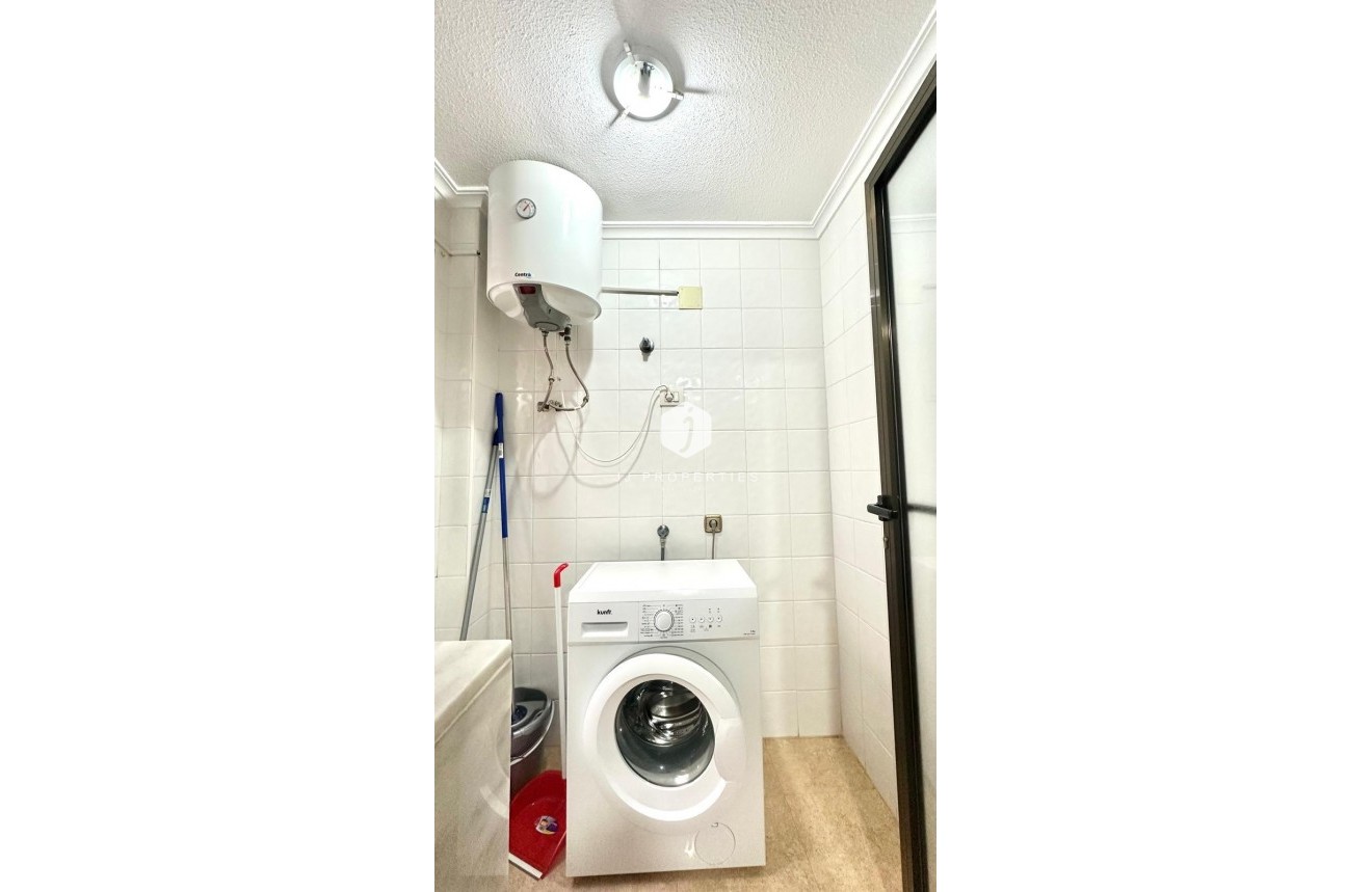 Resale - Apartment / flat -
Torrevieja