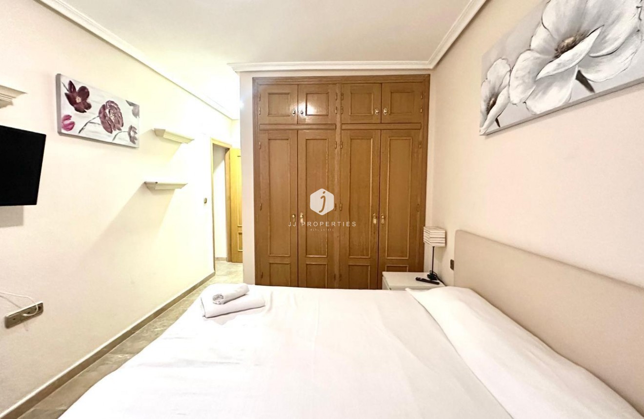 Resale - Apartment / flat -
Torrevieja