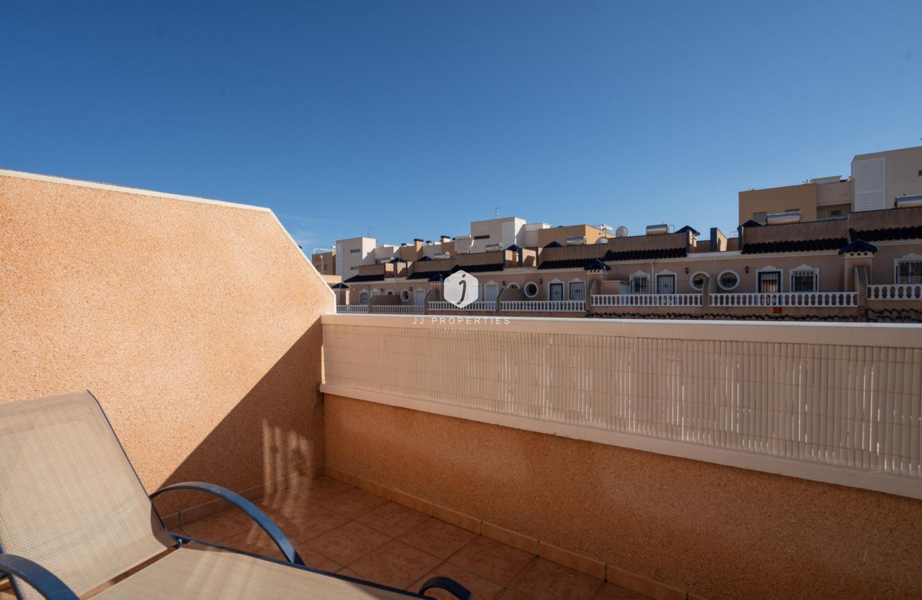 Resale - Chalet -
Orihuela Costa - Los Dolses