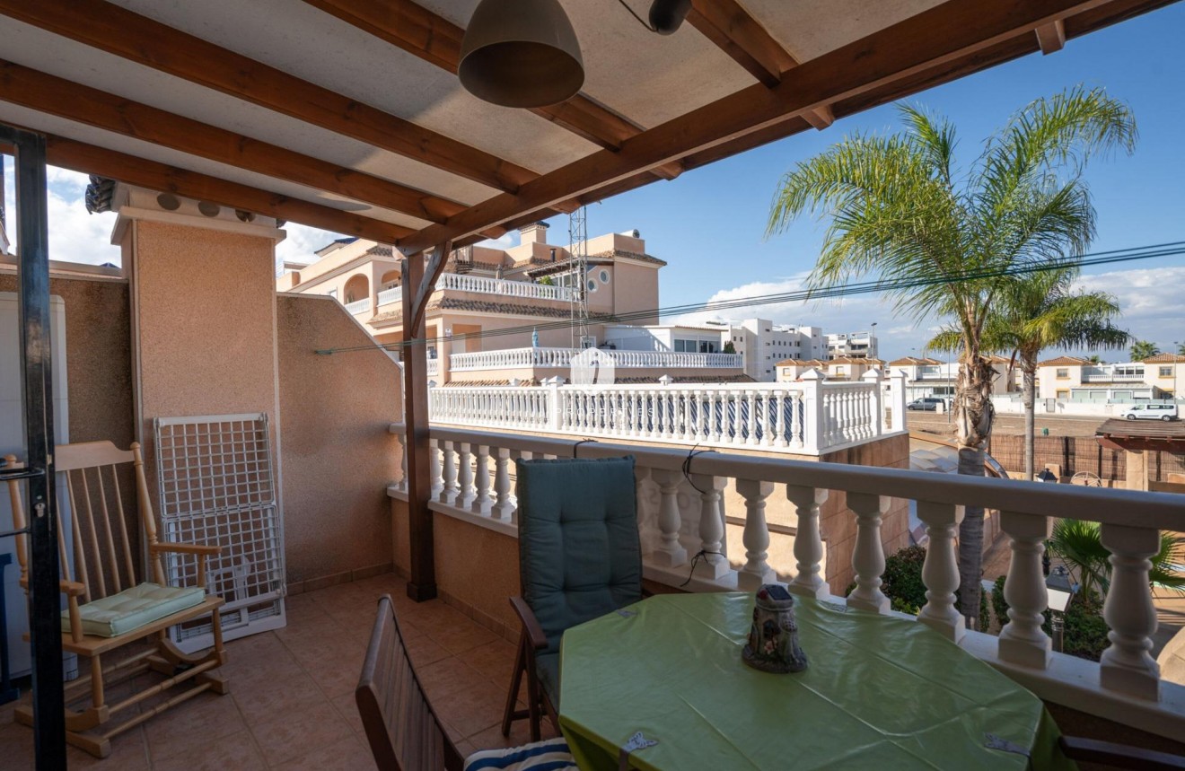 Resale - Chalet -
Orihuela Costa - Los Dolses