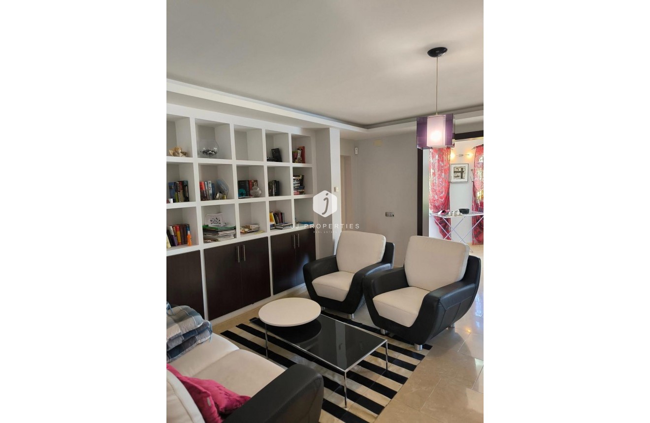 Resale - Villa -
Torrevieja - La siesta