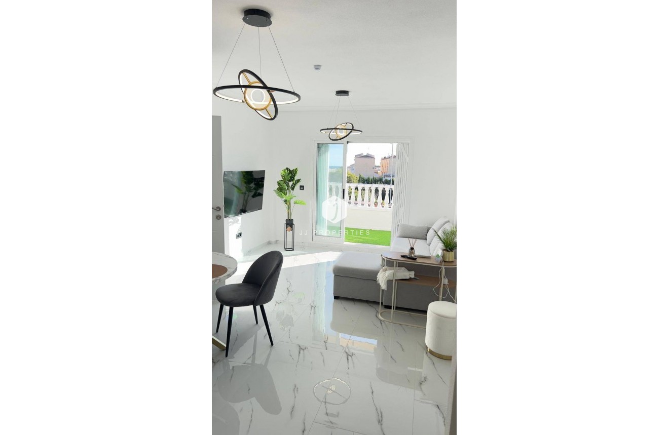 Resale - Penthouse -
Orihuela Costa - La Zenia