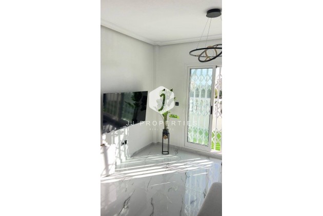 Resale - Penthouse -
Orihuela Costa - La Zenia