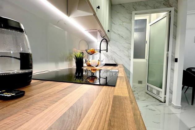 Resale - Bungalow -
Orihuela Costa - Playa Flamenca Norte