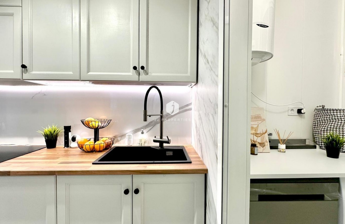 Resale - Bungalow -
Orihuela Costa - Playa Flamenca Norte