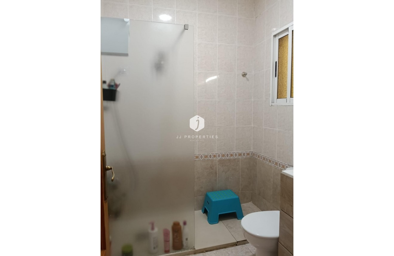 Resale - Chalet -
Torrevieja - Torretas