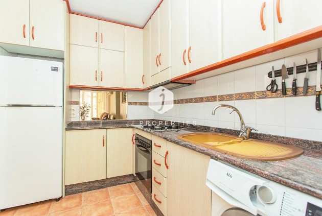 D'occasion - Appartement -
Torrevieja - Playa del Cura