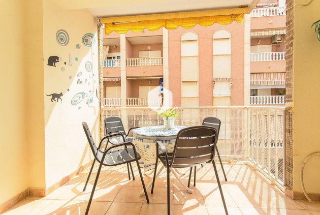 D'occasion - Appartement -
Torrevieja - Playa del Cura