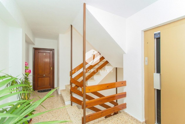 D'occasion - Appartement -
Torrevieja - Playa del Cura