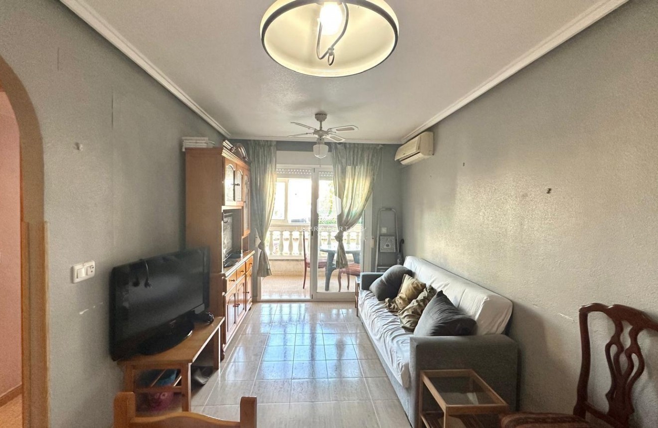 Resale - Apartment / flat -
Torrevieja