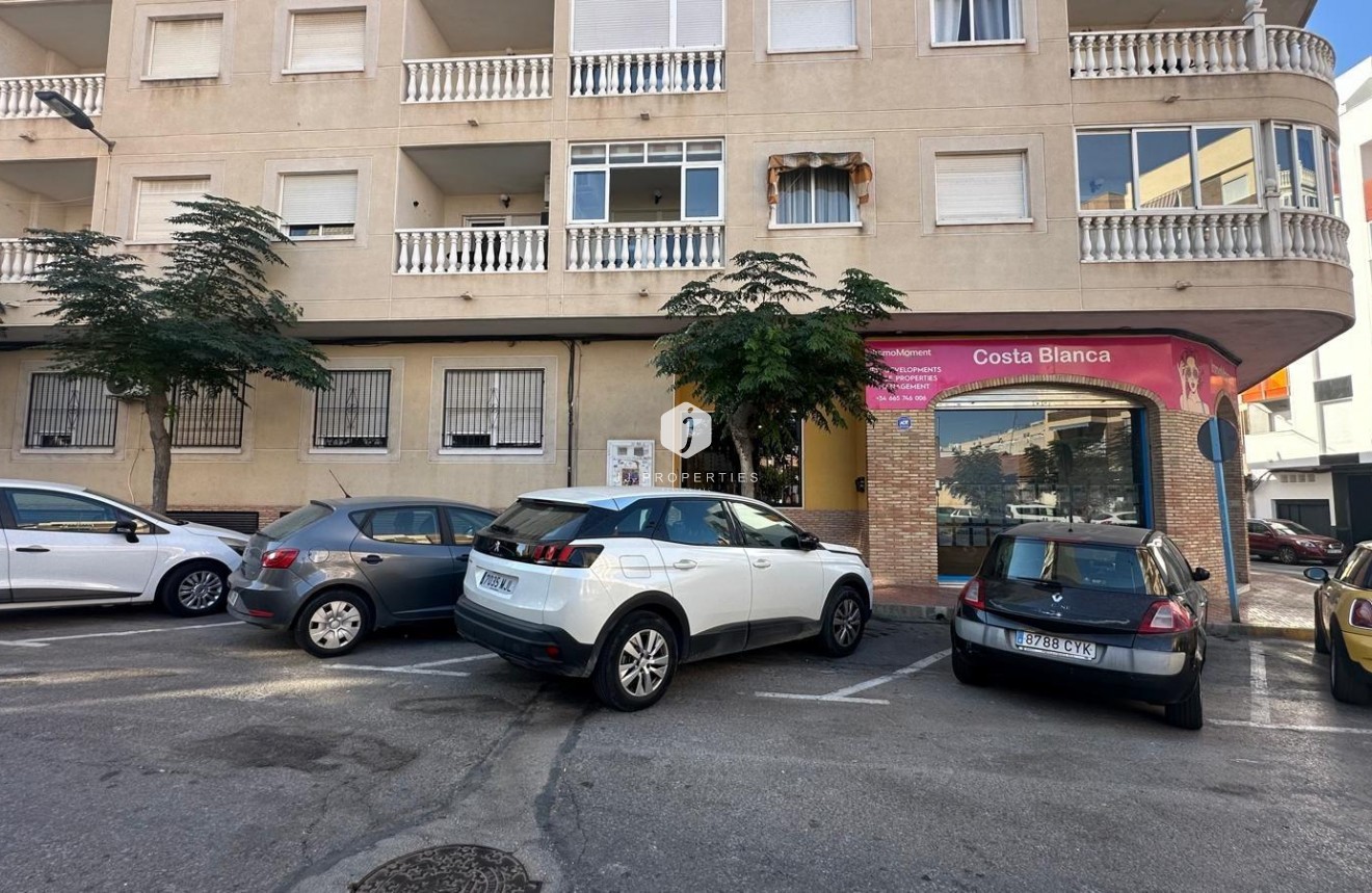 Resale - Apartment / flat -
Torrevieja