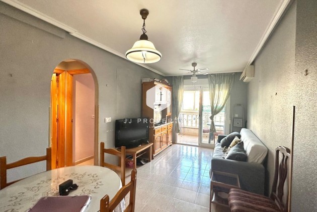 Resale - Apartment / flat -
Torrevieja