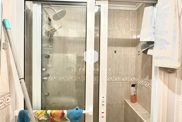 Resale - Apartment / flat -
Torrevieja