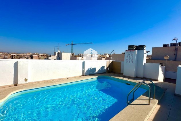 Resale - Apartment / flat -
Torrevieja