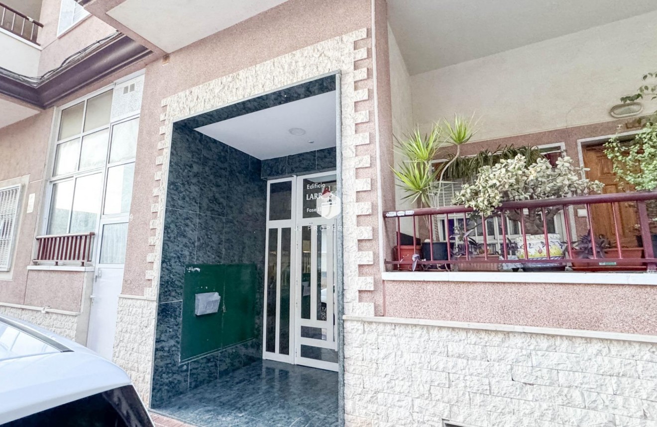 Resale - Apartment / flat -
Torrevieja - PARQUE DE LAS NACIONES