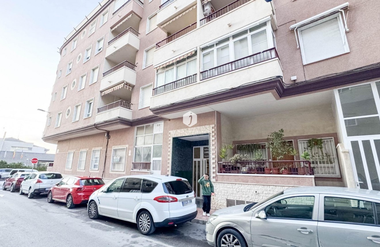 Resale - Apartment / flat -
Torrevieja - PARQUE DE LAS NACIONES