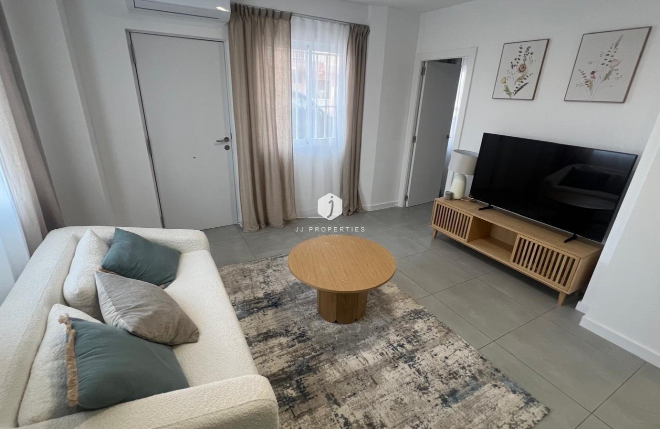 Resale - Apartment / flat -
Torrevieja - Zona Los Frutales