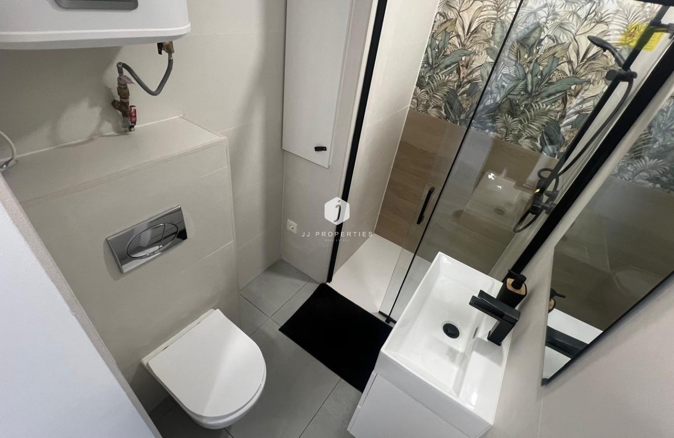 Resale - Apartment / flat -
Torrevieja - Zona Los Frutales