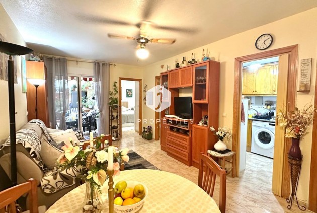 Resale - Apartment / flat -
Torrevieja - Centro