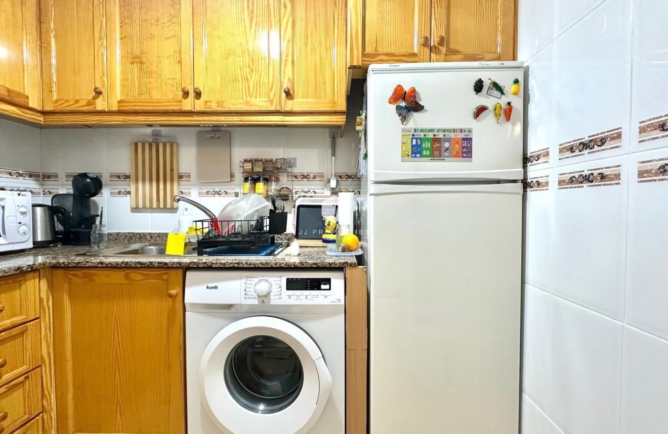 Resale - Apartment / flat -
Torrevieja - Centro