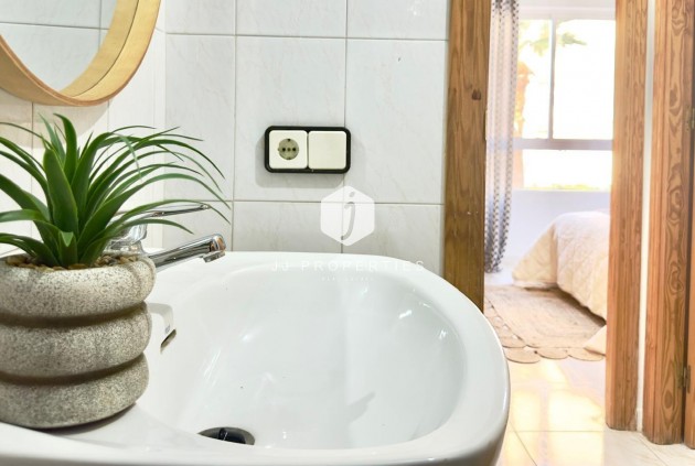 D'occasion - Appartement -
Torrevieja - Playa del Cura