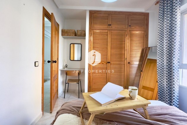 D'occasion - Appartement -
Torrevieja - Playa del Cura