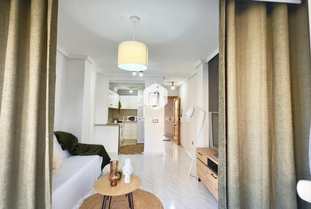 D'occasion - Appartement -
Torrevieja - Playa del Cura