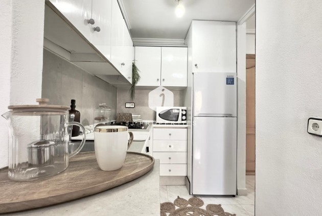 D'occasion - Appartement -
Torrevieja - Playa del Cura