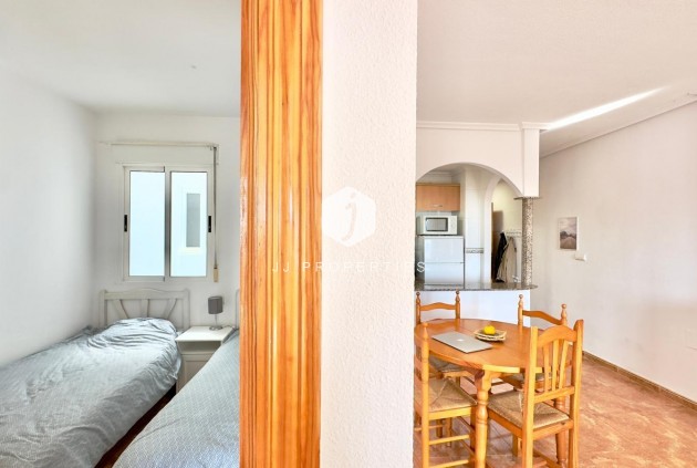 Resale - Apartment / flat -
Torrevieja - Centro