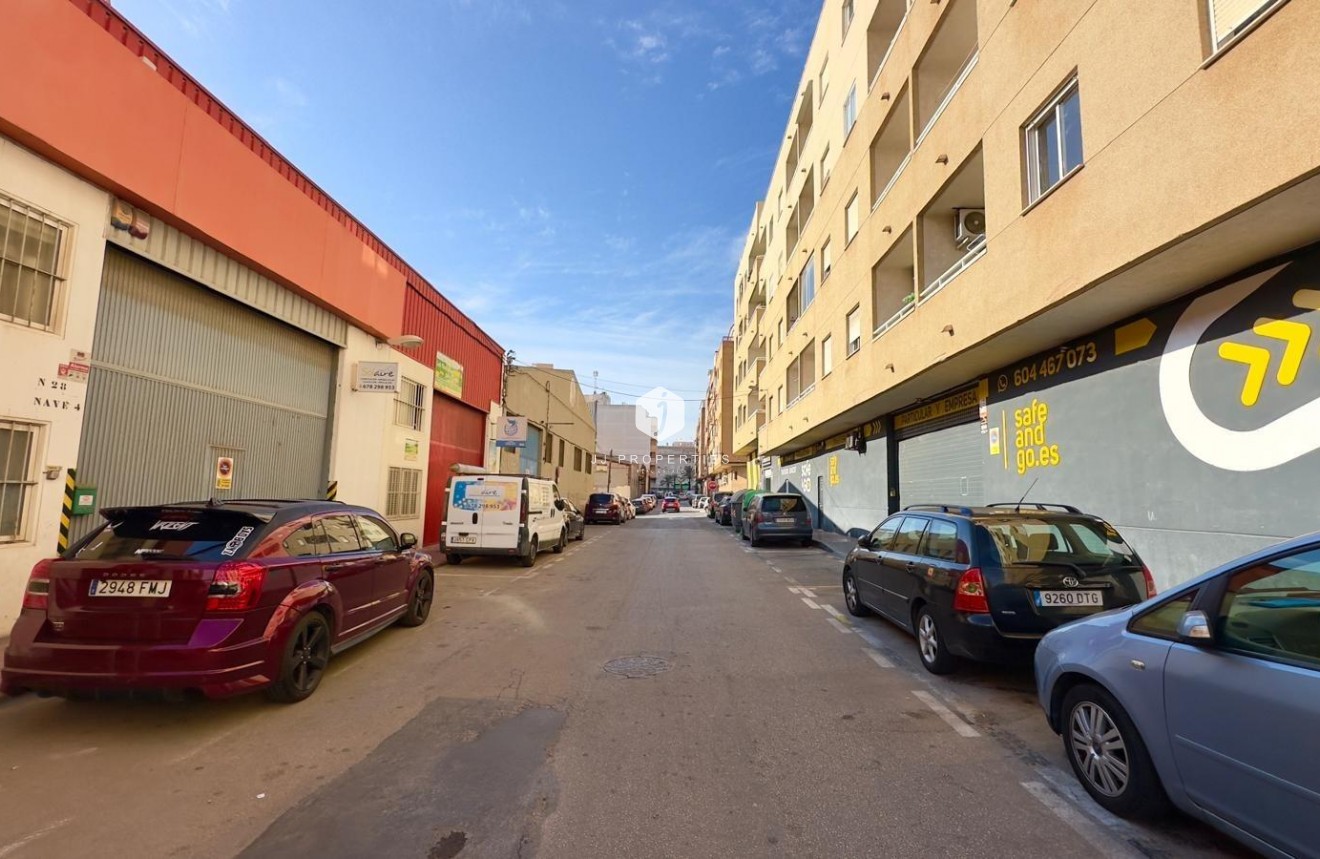 Resale - Apartment / flat -
Torrevieja - Centro