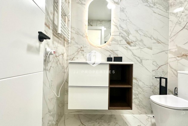 D'occasion - Appartement -
Torrevieja - Playa del Cura