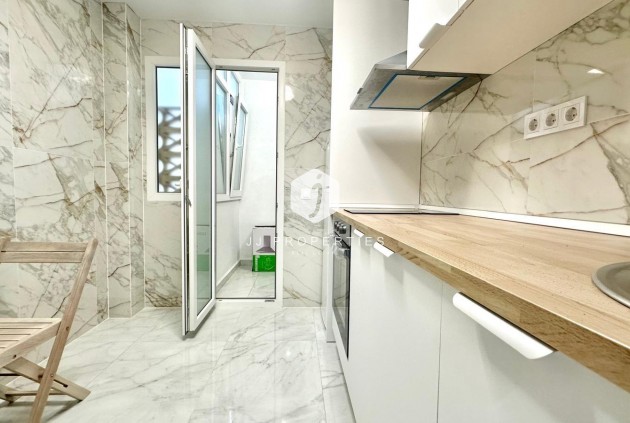 D'occasion - Appartement -
Torrevieja - Playa del Cura