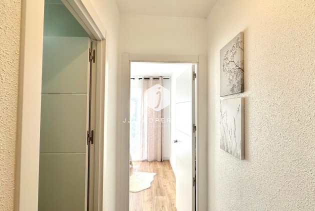 Resale - Chalet -
Torrevieja - Estacion de autobuses