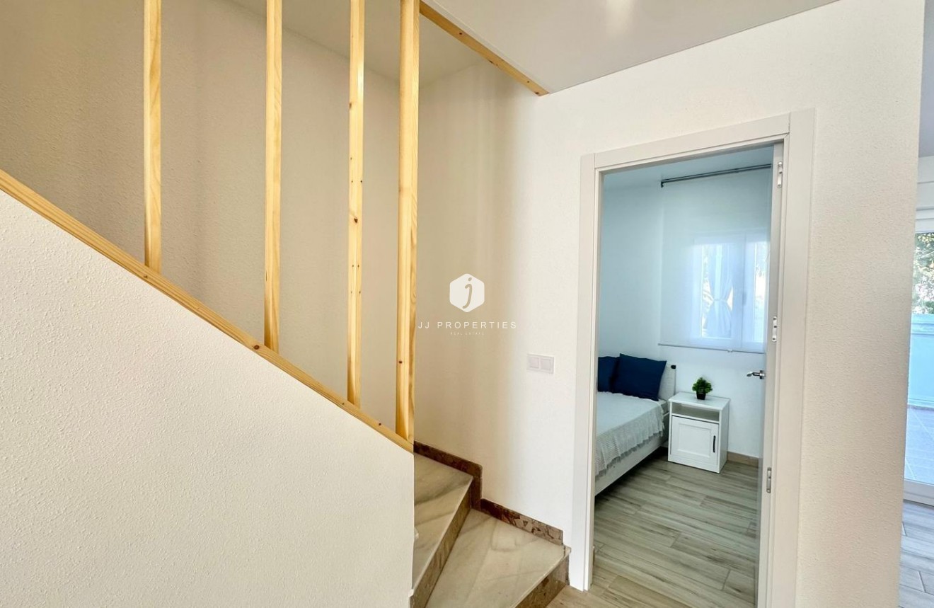 Resale - Chalet -
Torrevieja - Estacion de autobuses