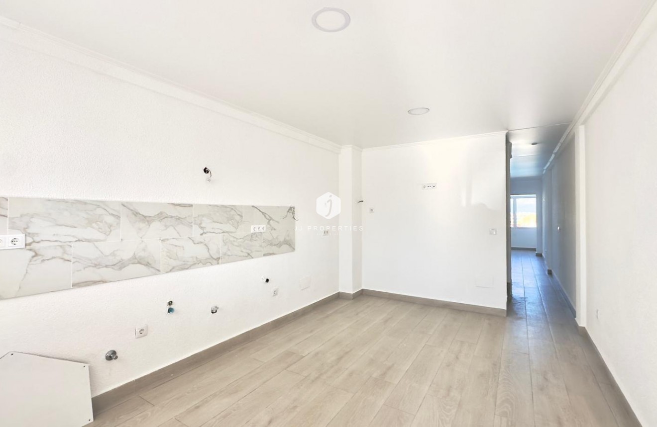 Aus zweiter Hand - Chalet -
Torrevieja - La Mata