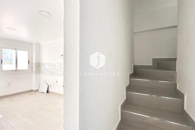 Aus zweiter Hand - Chalet -
Torrevieja - La Mata