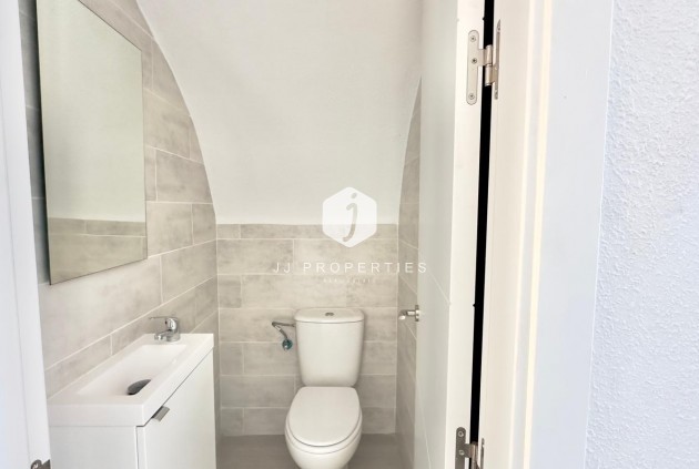 Aus zweiter Hand - Chalet -
Torrevieja - La Mata