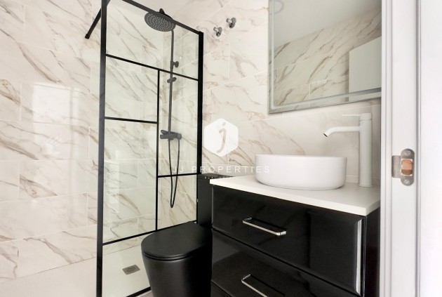 Aus zweiter Hand - Chalet -
Torrevieja - La Mata