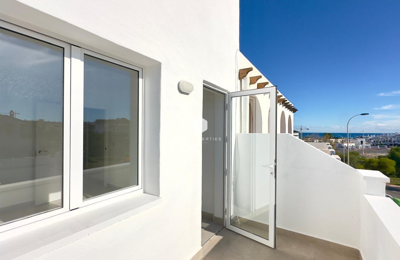 Aus zweiter Hand - Chalet -
Torrevieja - La Mata